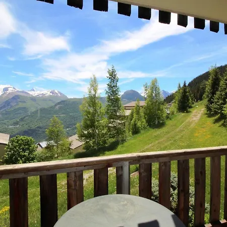 Au Pied Des Pistes Avec Balcon Et Parking Gratuit, Proche Commerces - En Oisans Appartement